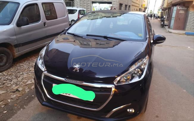 سيارة Peugeot 208 موديل 2018