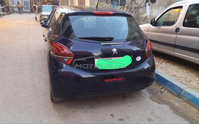 سيارة Peugeot 208 موديل 2018
