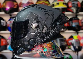 خوذة دراجة نارية