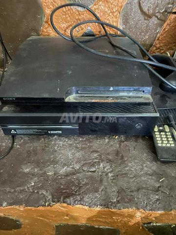 Je vends une ps3 et une xbox360 avec les jeux