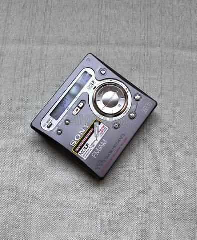 سوني ووكمان MD MZ-G750 يعمل بشكل جيد جدا