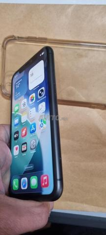 ايفون 11 عادي بطارية 83 و 64 جيجابايت