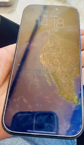 iPhone 17 pro باقي جديد يلاه شهرين باش خدم