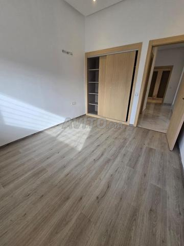 شقة بثلاث غرف نوم للإيجار في الوفاق