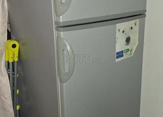 ثلاجة KROLER بحالة ممتازة للبيع