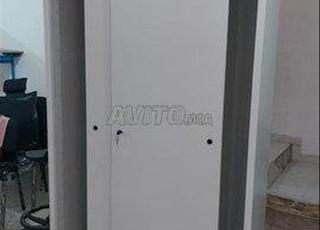 Armoire métallique robuste/rayonnage/classeur/lit