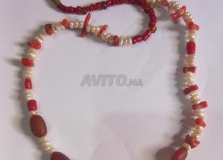 Collier très ancien en perles fines et corail