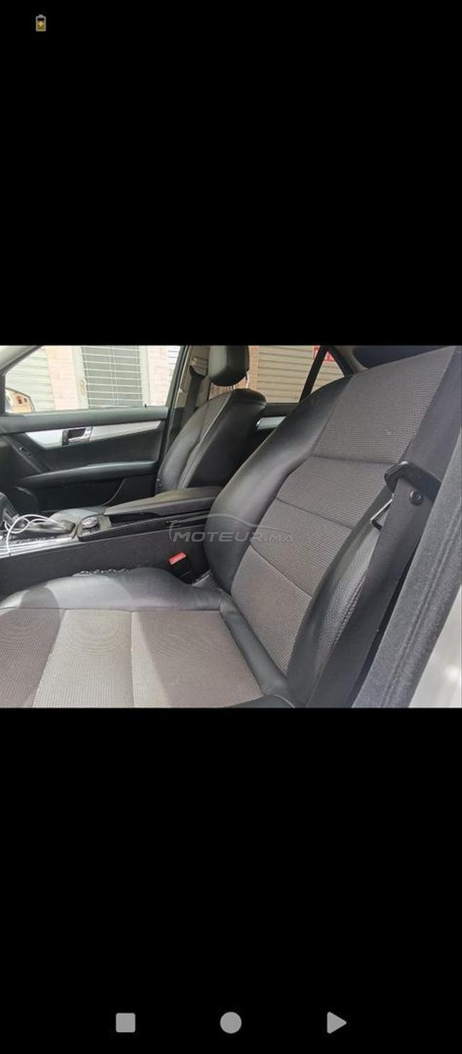 Mercedes-Benz 220 Diesel Automatique 2008 à Taza