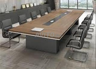 Table salle de réunion à Errahma