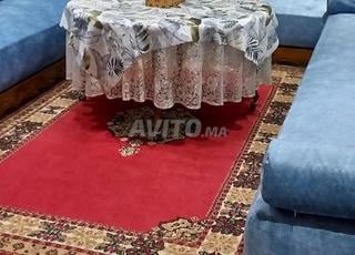Salon marocain avec tapis