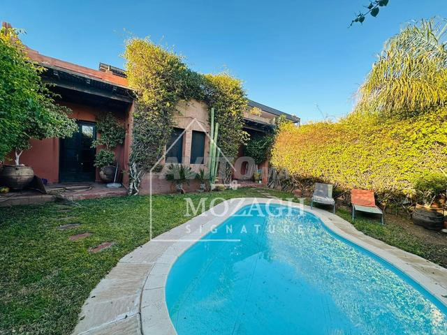 Villa plain pied meublée avec piscine privée