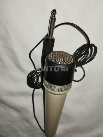 ميكروفون Philips عتيق