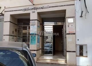 مكتب تجاري للبيع