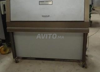 3 machines d'essais pour plastique -laboratoire-