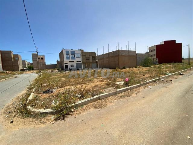 Terrain avec deux façades à Tafilalt, route de Tiflet