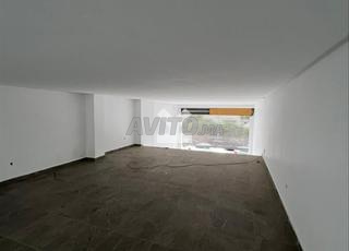 170898-بيع محل في الدار البيضاء بالمير (المعاريف) د