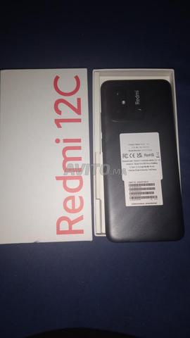 Téléphone redmi 12c 128gp / 4 ram