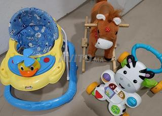 Lots de jouets pour bébé