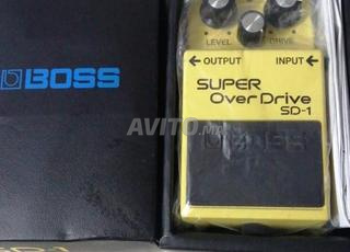 دواسة جيتار كهربائي