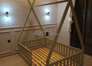 Lit cabane enfant en bois très bon état