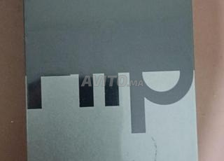 Galaxy Z Flip 4 256GB neuf jamais utilisé