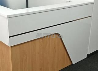 Bureau d'accueil moderne