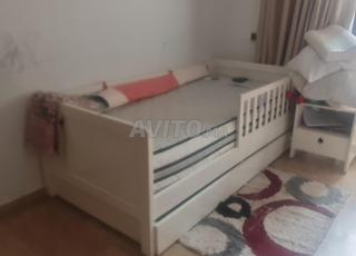 سرير للأطفال أو الرضع في حالة جيدة