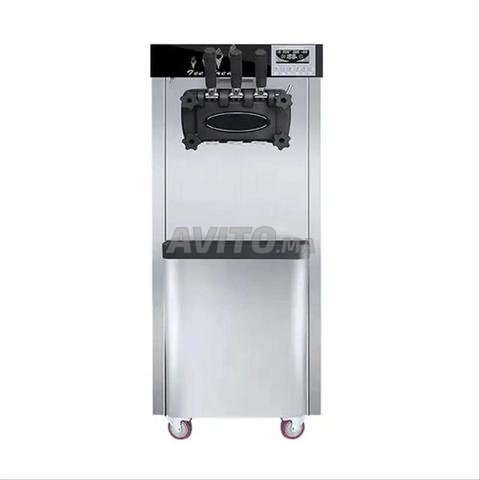 آلة صنع الآيس كريم ICE CREAM MAKING MACHINE