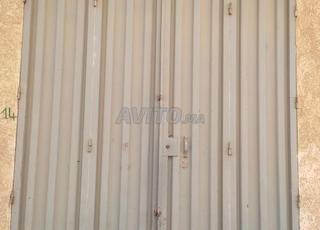 محل تجاري للبيع طريق عين الشقف