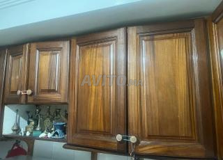 خزانة مطبخ بـ 6 أبواب خشبية