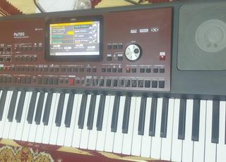 Korg pa700 or