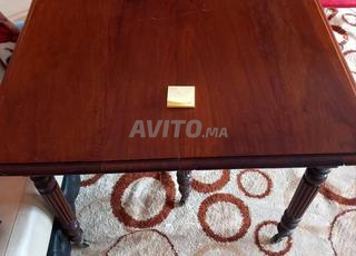 طاولة طعام تتسع من 6 إلى 16 شخصًا