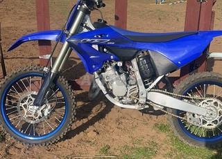 مبادلة دراجة نارية YZ 125 2023 جديدة