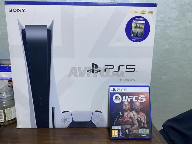 بلاي ستيشن 5 شبه لم يستخدم أبدا بالإضافة إلى قرص UFC 5