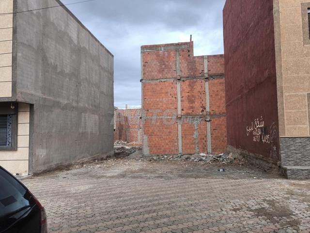 أرض للبيع عارية 93 متر مربع بعنوان