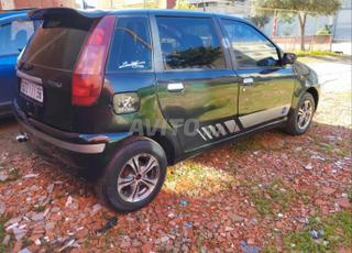 فيات بونتو إيسانس موتور 1,1 الضريبة 350 درهم.