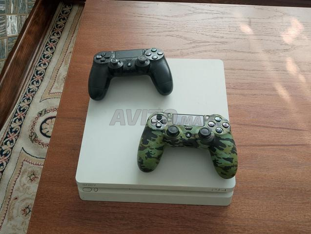 بلاي ستيشن 4 بحالة جيدة جدا