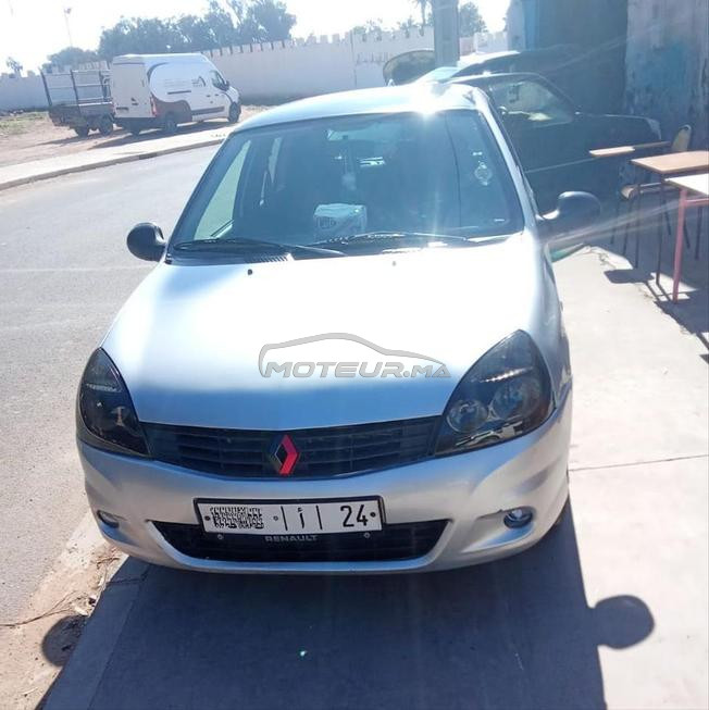 Renault Clio Essence Manuelle 2013 à Inzegan