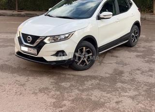 نيسان قاشقاي