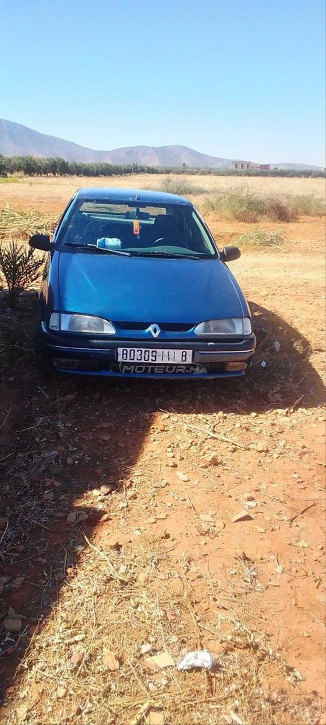 Renault R19 Essence Manuelle 1993 à Aklim