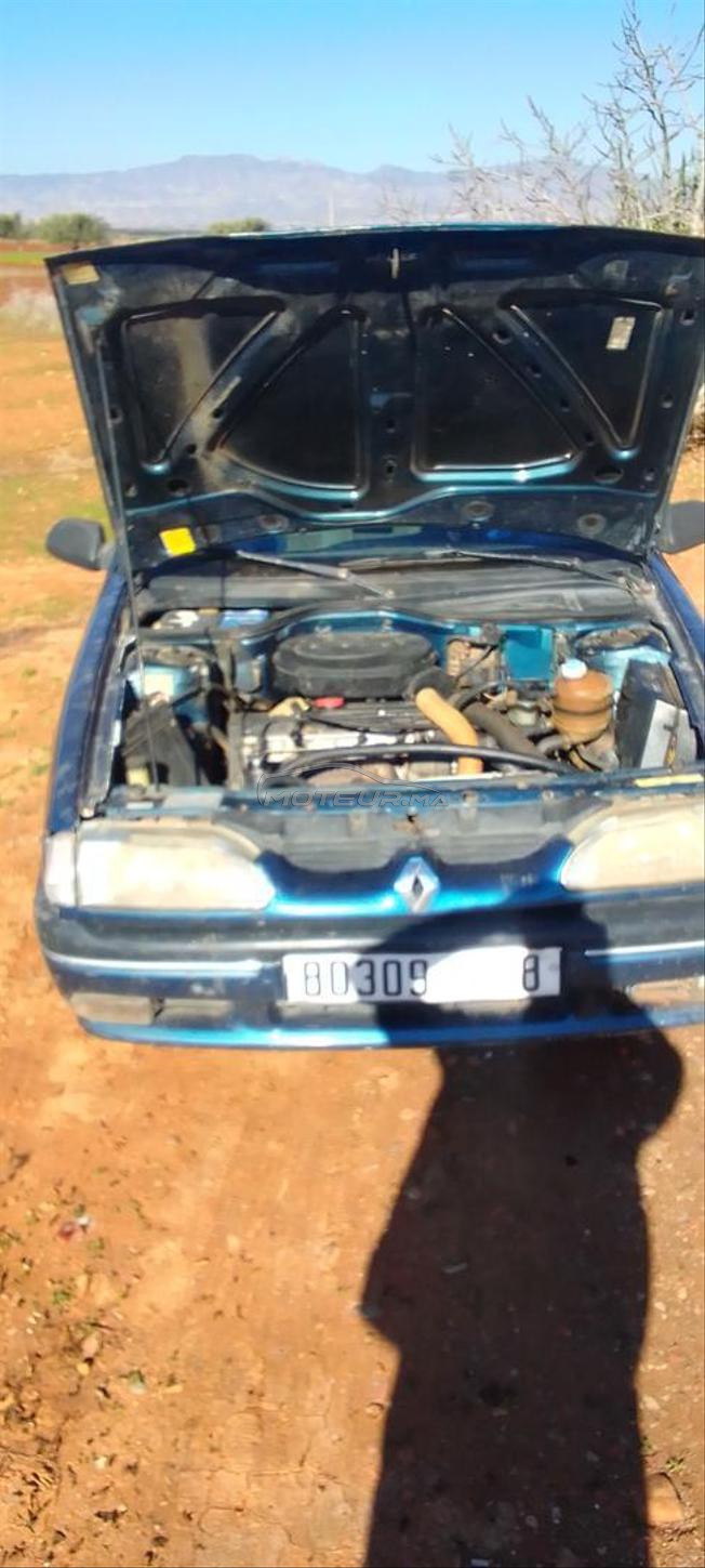 Renault R19 Essence Manuelle 1993 à Aklim