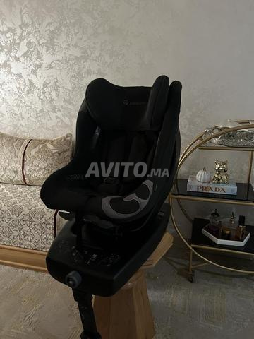 مقعد سيارة أيزوفيكس