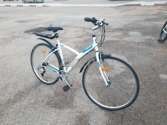 Vélo B-twin importé d'Europe