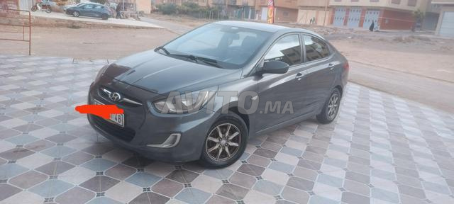 Hyundai accent essence 2012