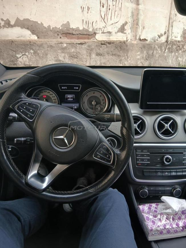 mercedes CLA en très bon état 