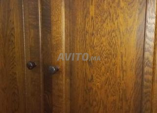 Armoire en bois massif