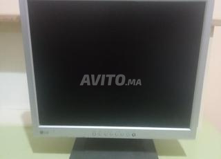 Écran LG Flatron presque neuf