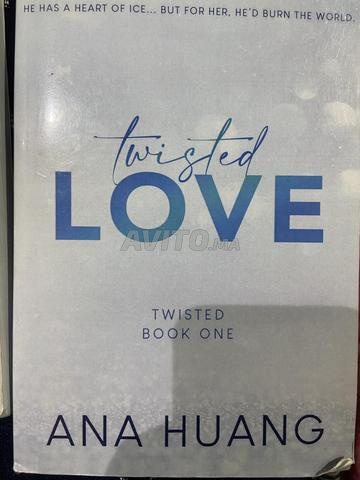 Twisted Love – Ana Huang – Très bon état