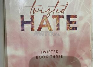 Twisted Hate – Ana Huang – Très bon état