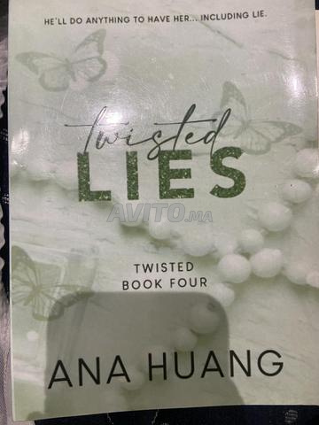 Twisted Lies – Ana Huang – Très bon état